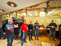 2025 12 13 Weihnachtsfeier Fussball 05 la